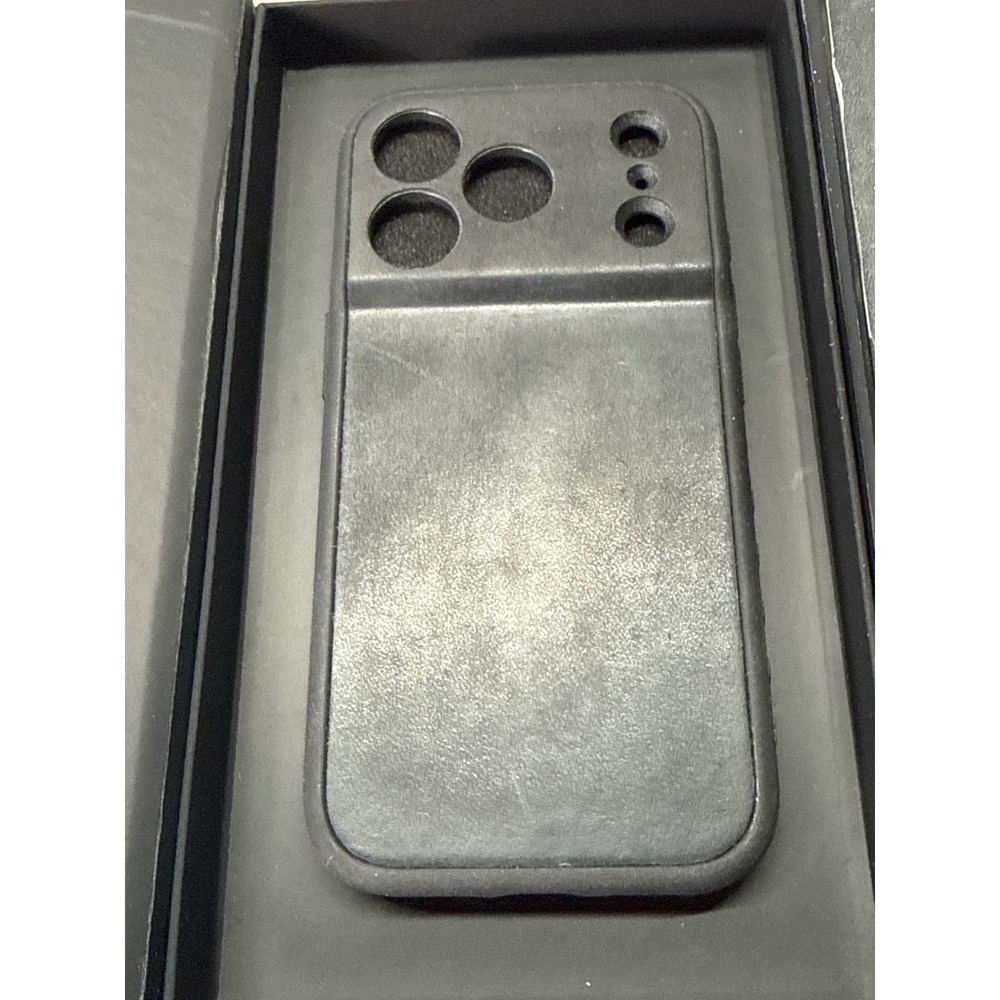 dbrand Grip Case Matte Black iPhone 17 Pro Black - Leather skin